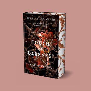 Boekomslag 'A Touch of Darkness'
